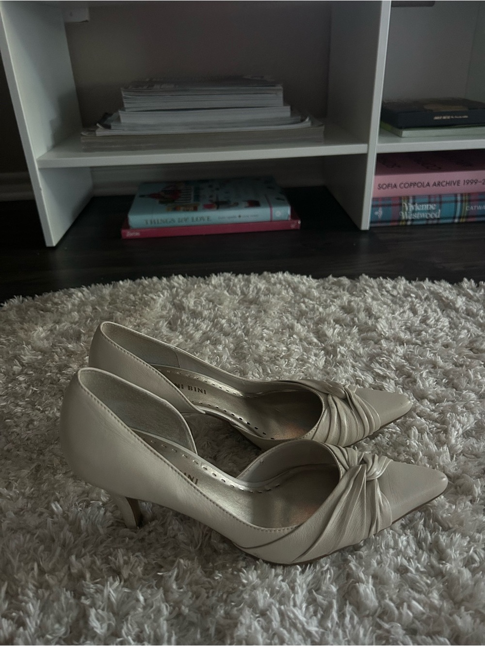 gianni bini cream pointed toe knot kitten heels pumps